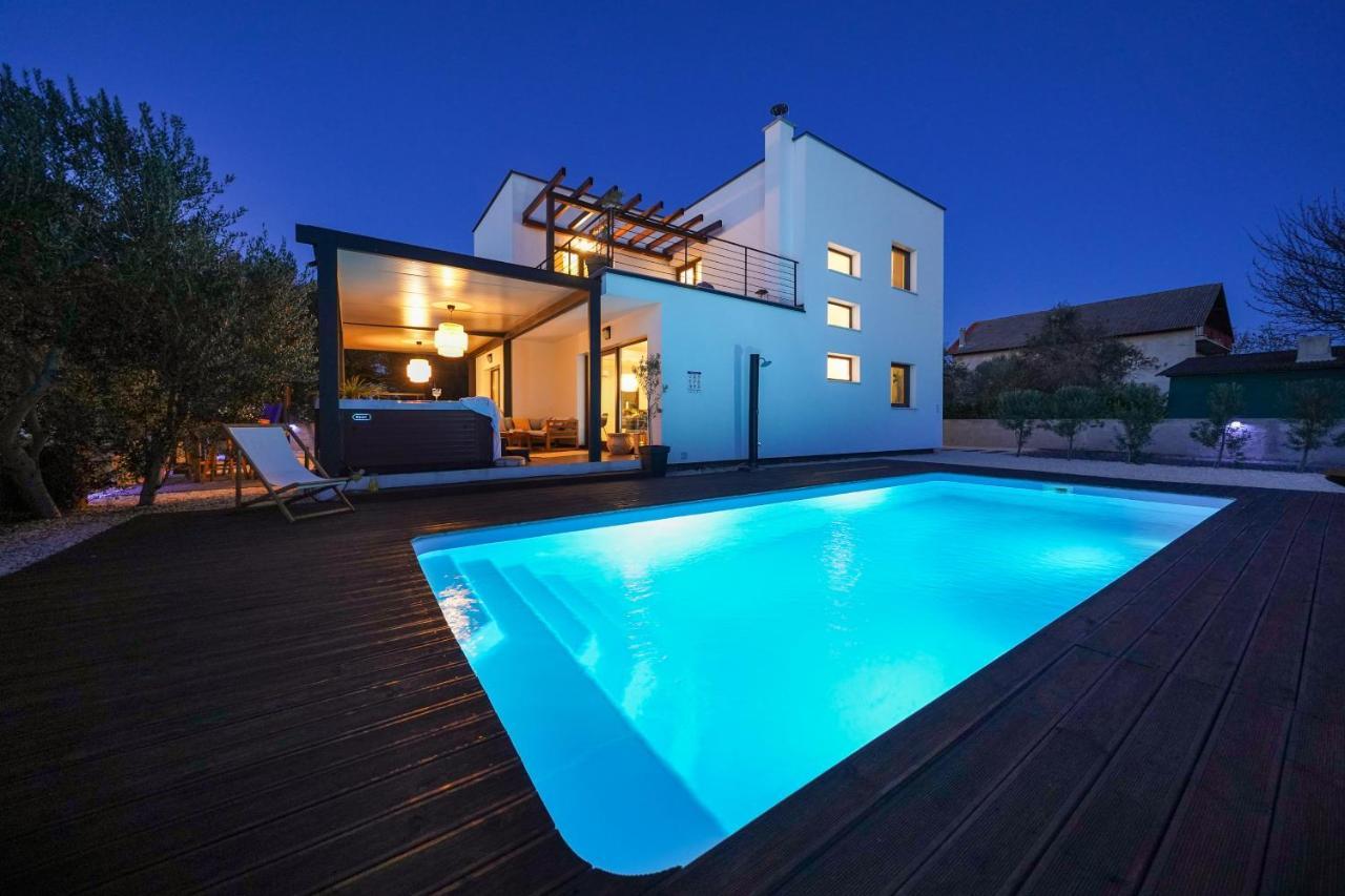 Villa Suncica With Heated Pool, Jacuzzi And Bikes Near Zadar Sukošan Екстериор снимка