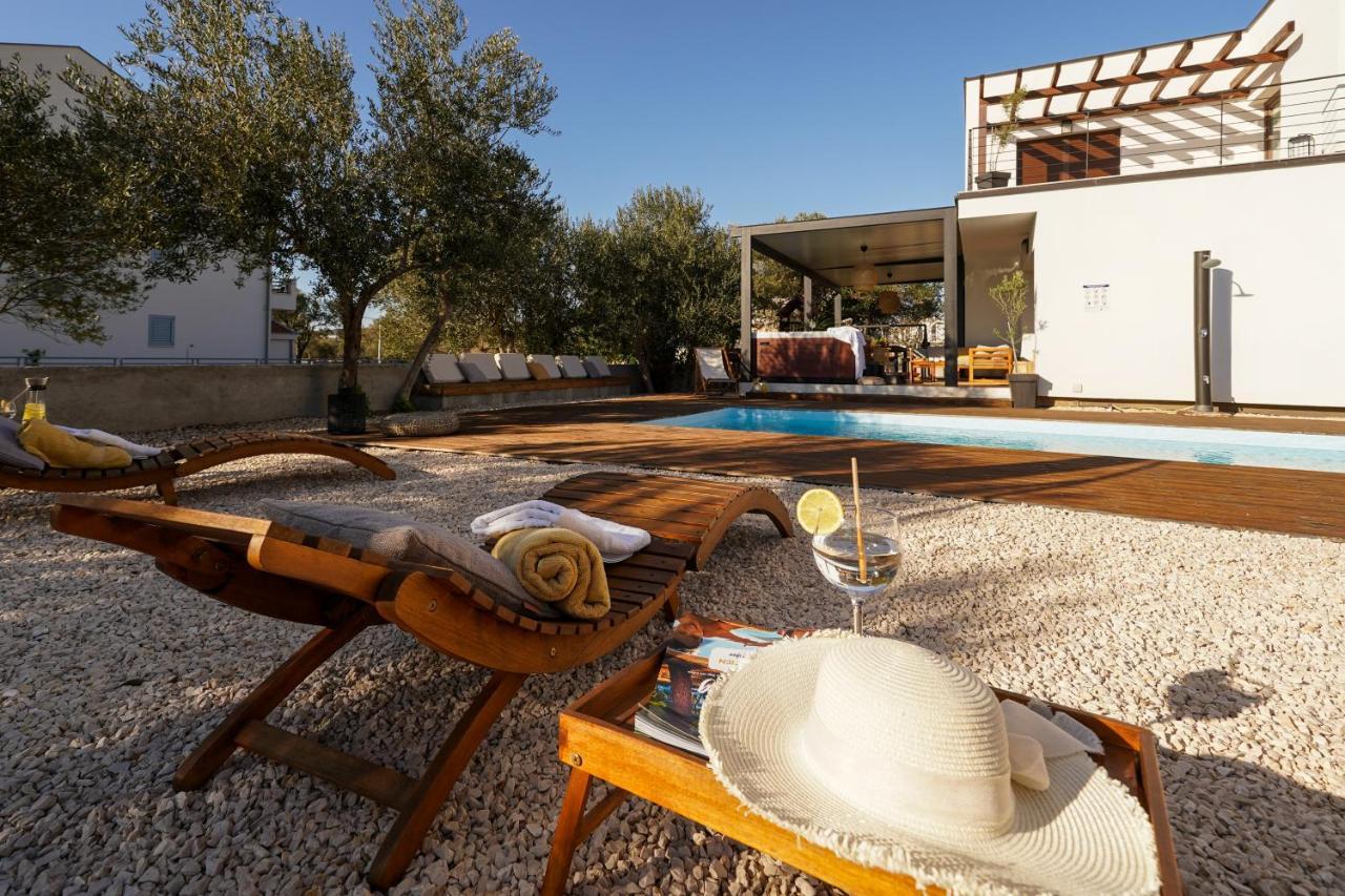 Villa Suncica With Heated Pool, Jacuzzi And Bikes Near Zadar Sukošan Екстериор снимка